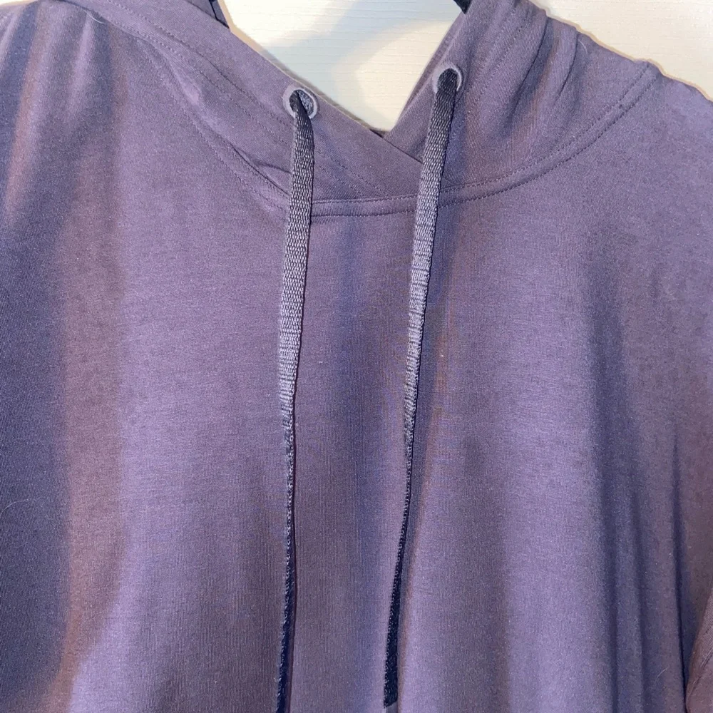 Lululemon Cropped Cross back hoodie - Picture 3 of 6